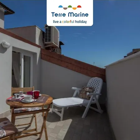 Apartment Il Cielo In Stanza, Terre Marine